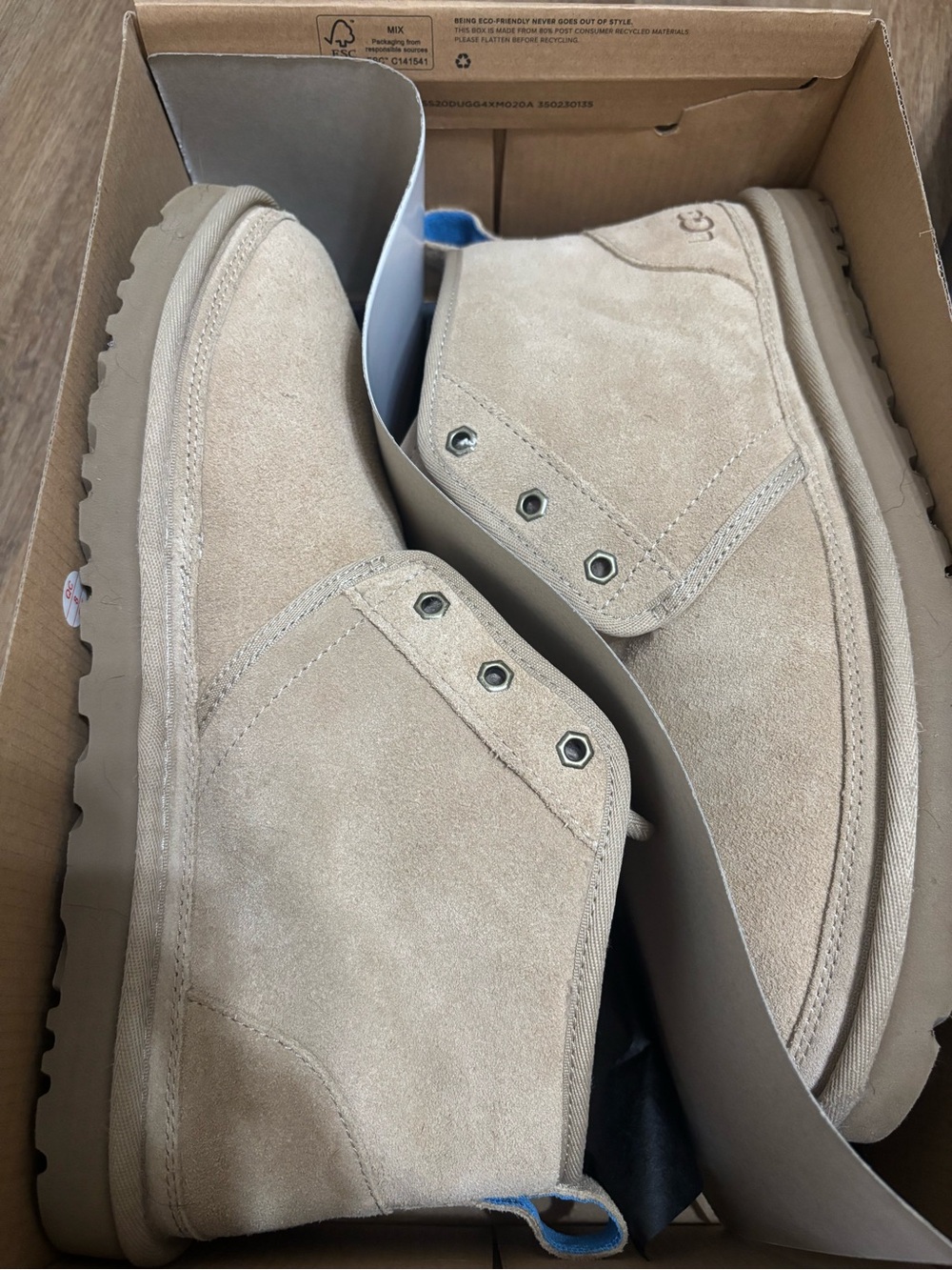 Like new men’s Ugg neumel boot color ssnt sand size 12